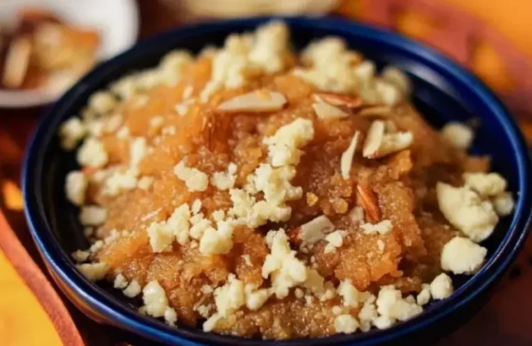 Moong Dal Halwa Recipe in Hindi