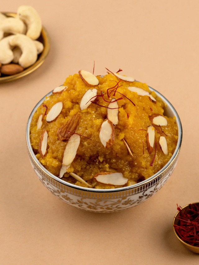 Moong Dal Halwa Recipe in Hindi